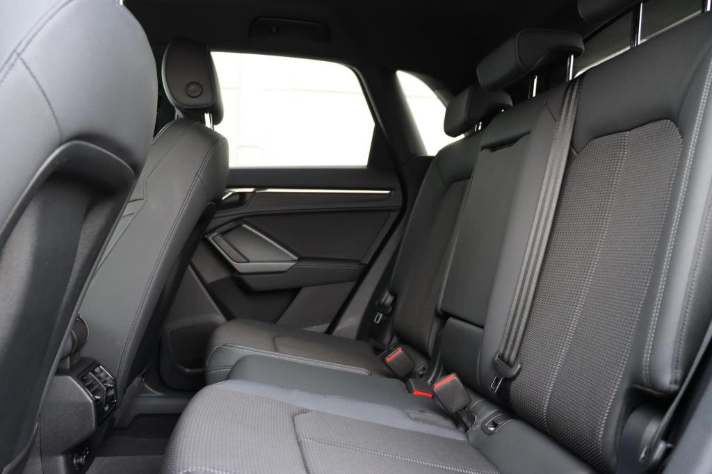 Audi Q3 45 tfsi e s edition 245pk s tronic | soh 99,7% |
