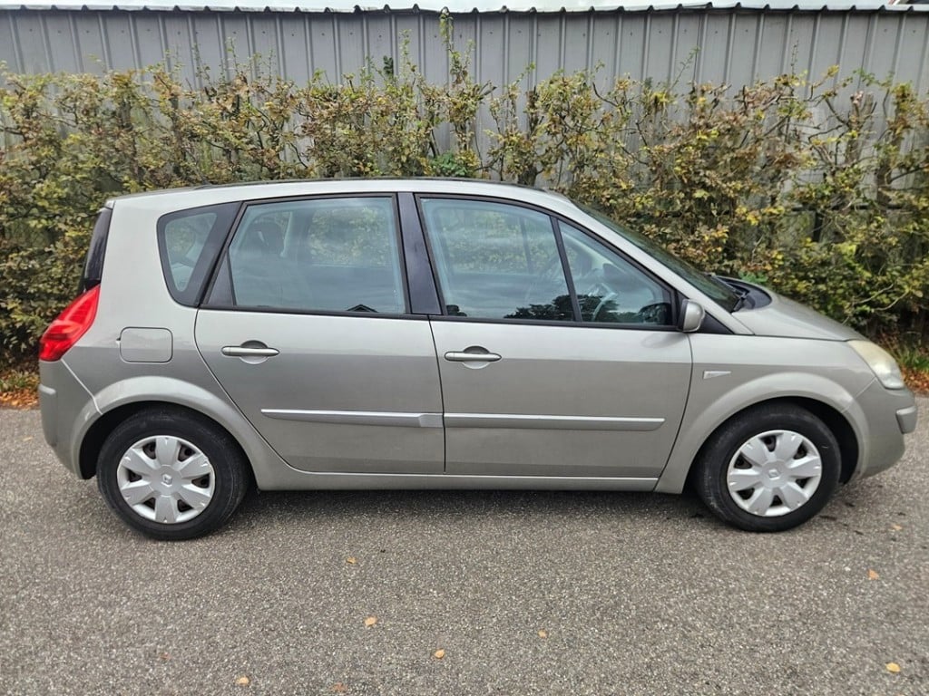 Renault Scenic 2 1.6 16v