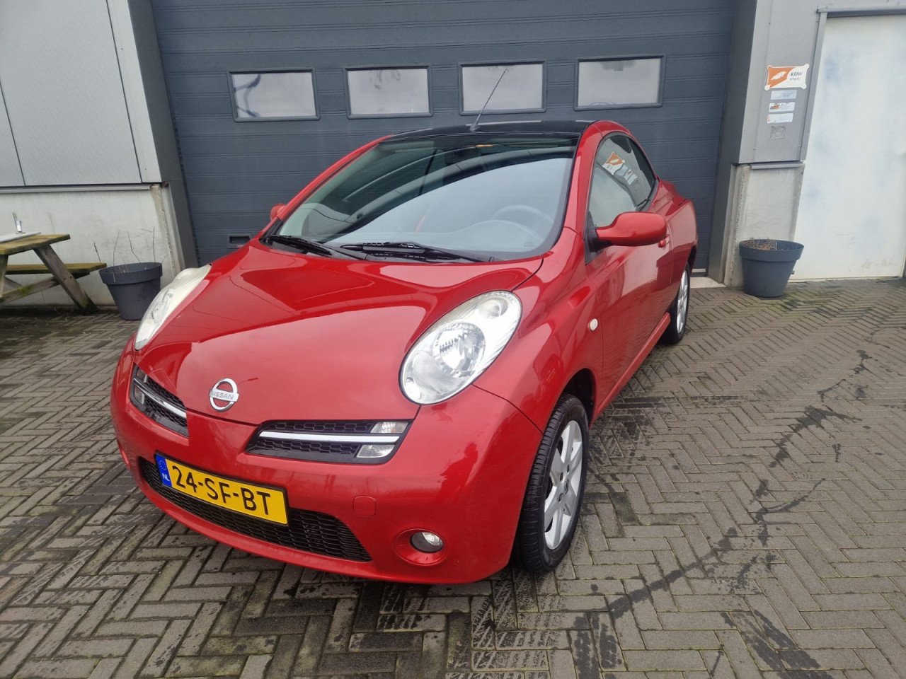 TE KOOP NISSAN MICRA 1.4 CABRIOLET VOL JAAR APK BIJ AFLEVERING