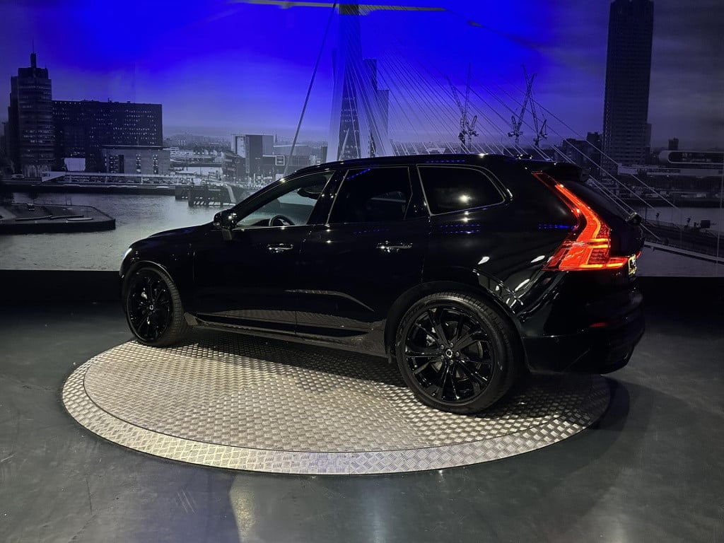 Volvo XC60 2.0 t8 plug-in hybrid awd plus black edition *luchtvering*hud*b&