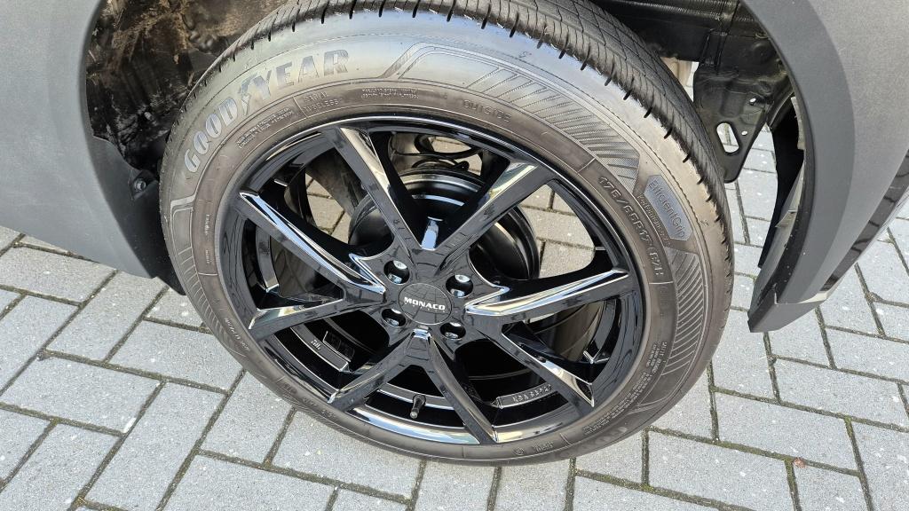 Toyota Aygo x 1.0 vvt-i mt play | camera | lane assist | acc | 17 inch | ai