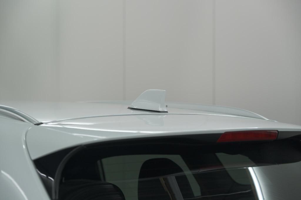 Renault Kadjar tce 140 edc limited | camera | dodehoekdetectie | apple carp