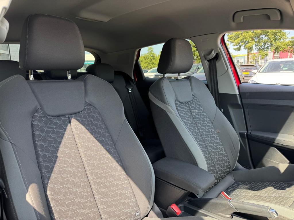 Audi A1 Sportback 30 tfsi s line * matrix led * carplay * cruise control * 