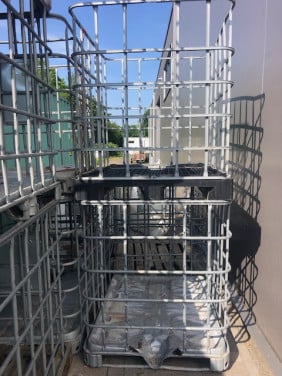 Lege stalen  IBC kratten