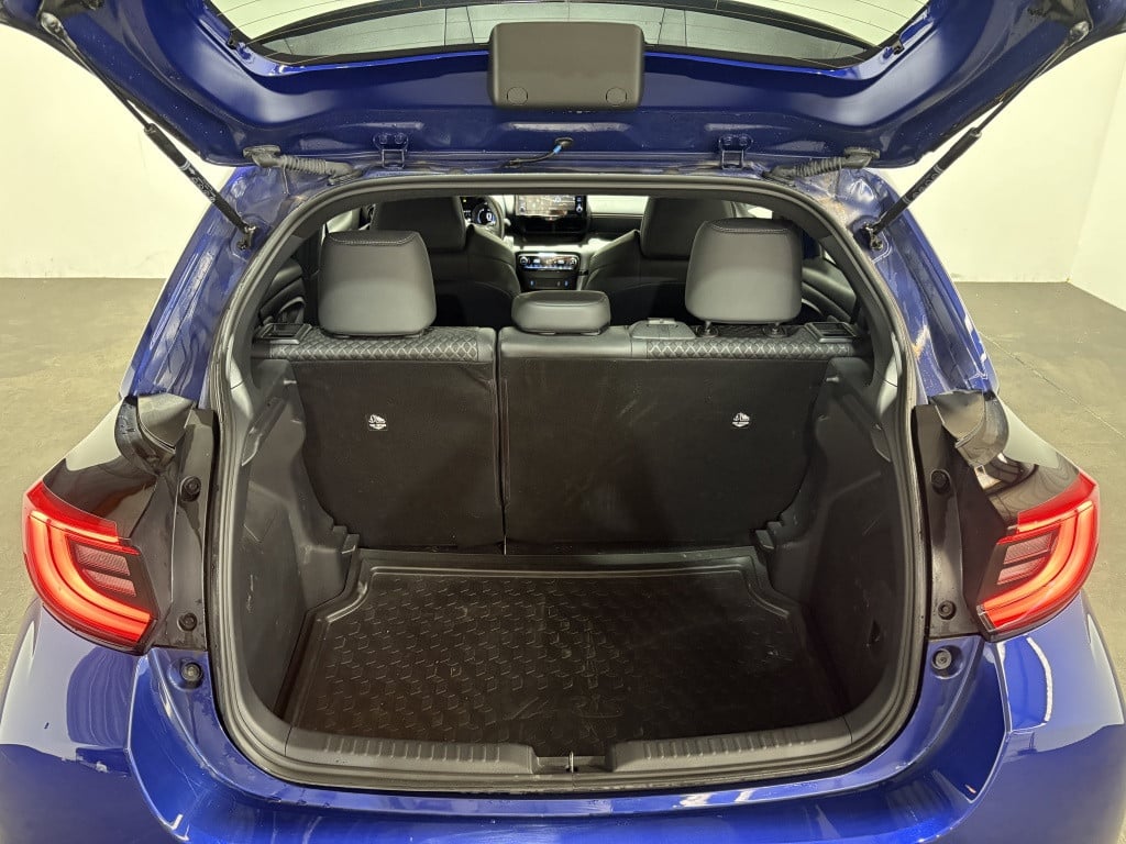 Toyota Yaris 1.5 hyb. executive | navi | bsm | stoelverw. |