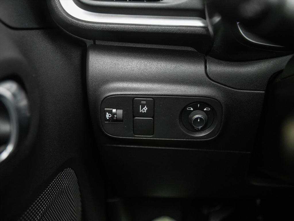 Citroen C3 1.2 puretech 82pk shine | panoramadak | stoelverwarming | cruise