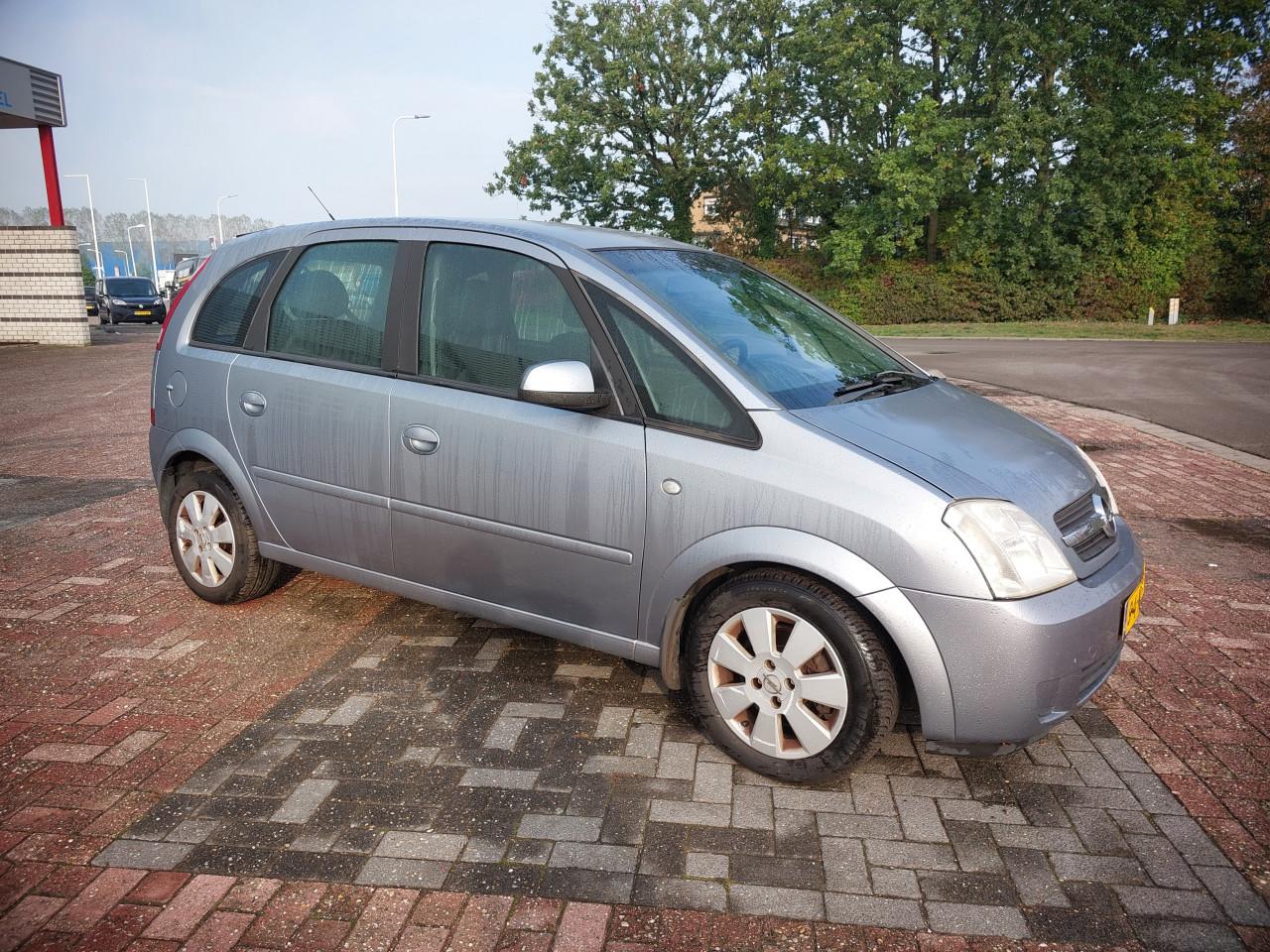 Opel meriva bj 2003  950 euro