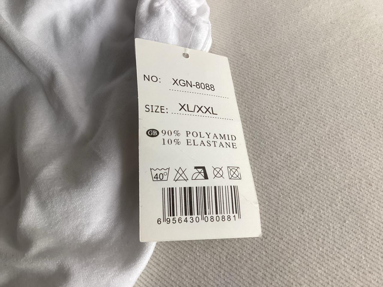 2 splinter nieuwe BHs rekening zit er nog bij maat XL/XXL