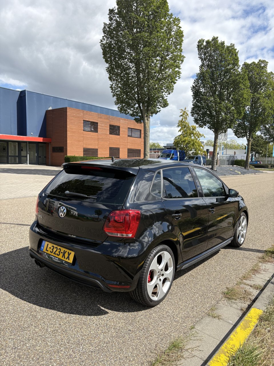 Volkswagen Polo 1.4 TSI 132KW DSG 2011 Zwart