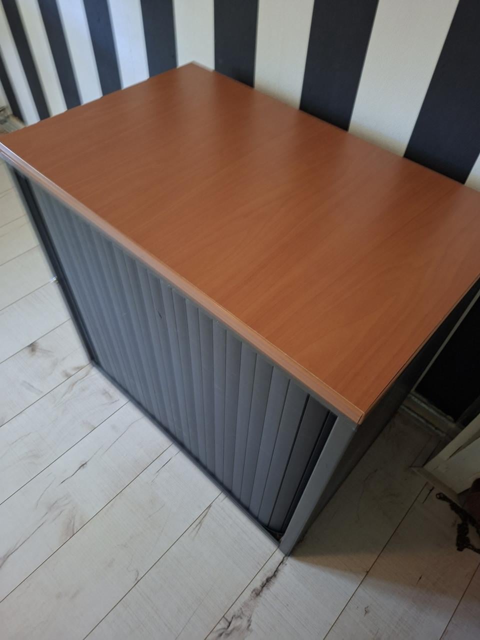 Kantoor archiefkast met roldeur (80x50x76cm)