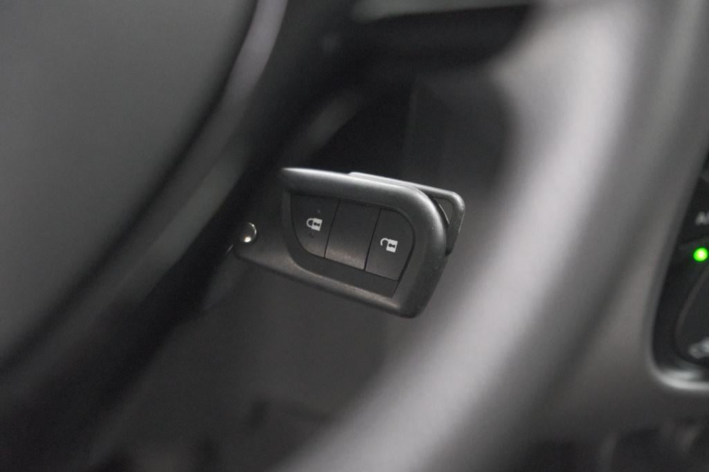 Peugeot 108 1.0 e-vti active | camera | apple carplay | airco | allseason b