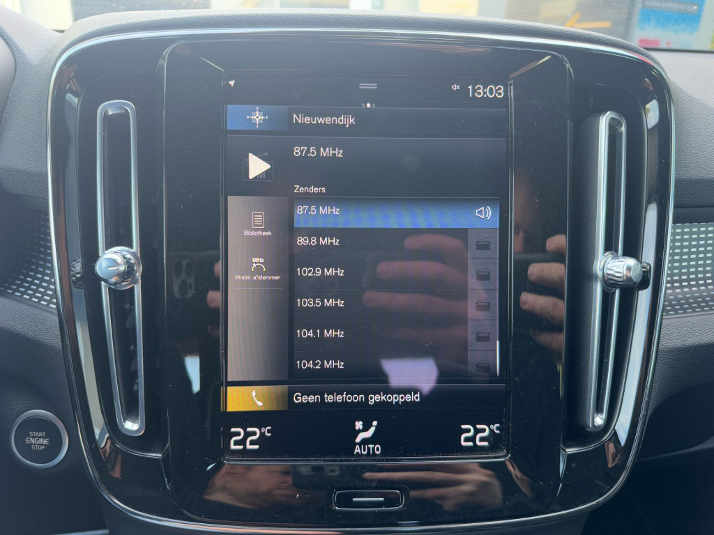 Volvo XC40 1.5 t4 recharge r-design expression