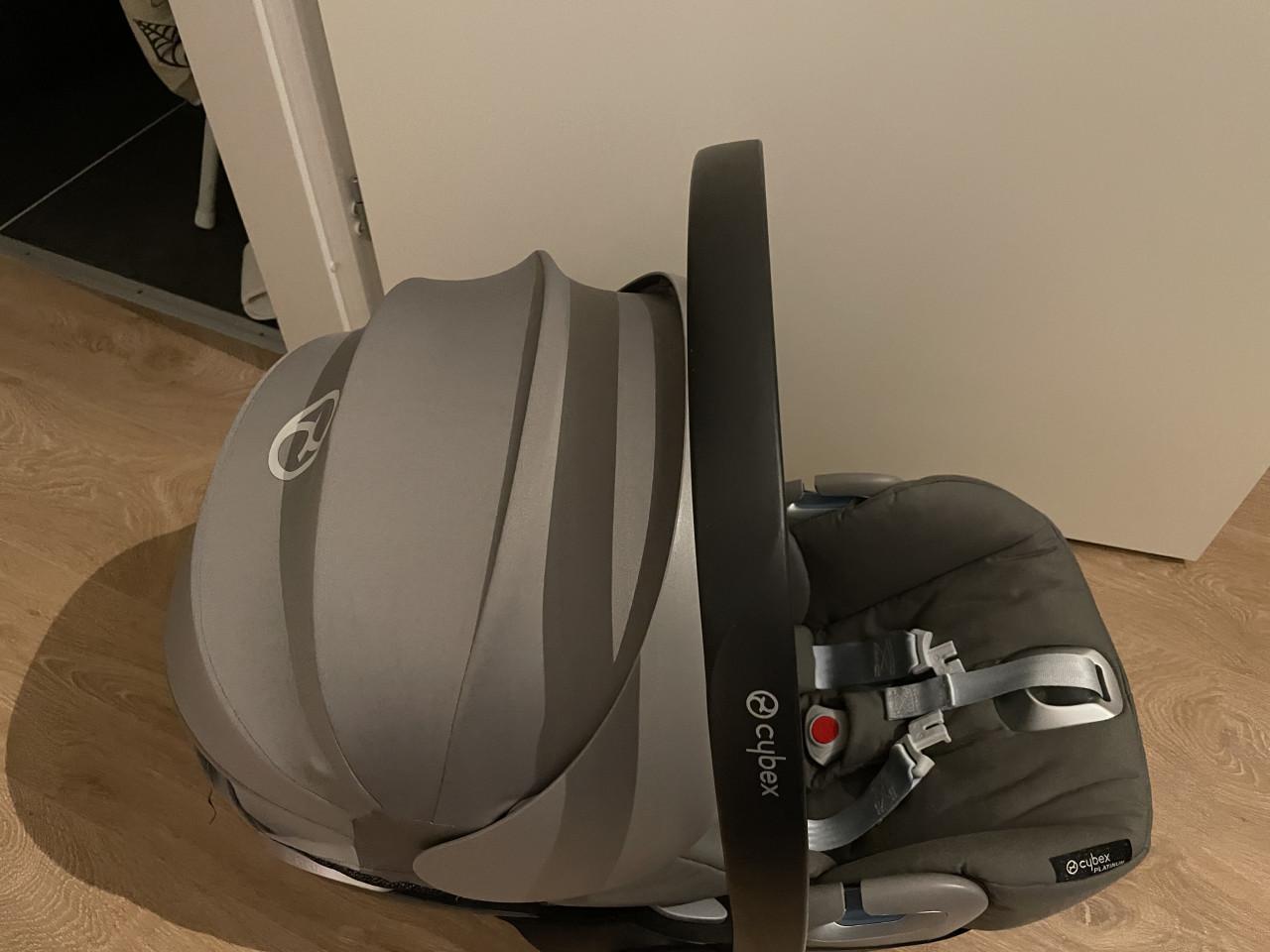 Cybex babystoel met base