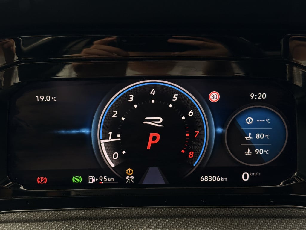 Volkswagen Golf 2.0 tsi r 4motion performance nurburgring edition | akrapov