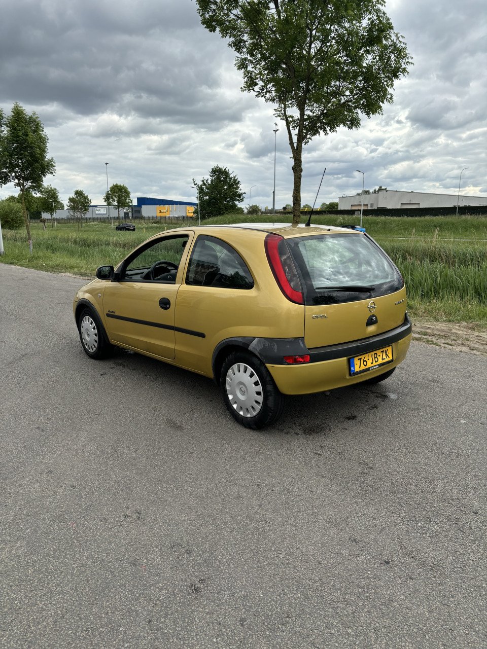 Opel corsa met weinig kilometers!