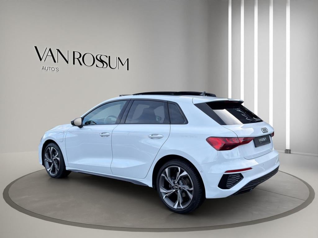 Audi A3 sportback 40 tfsi e s-line pano b&o camera head up