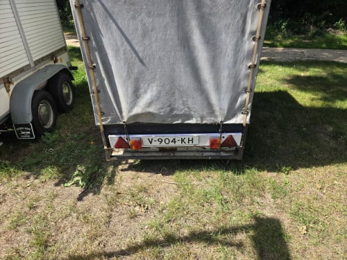 Volledige ijzeren aanhanger met huif
