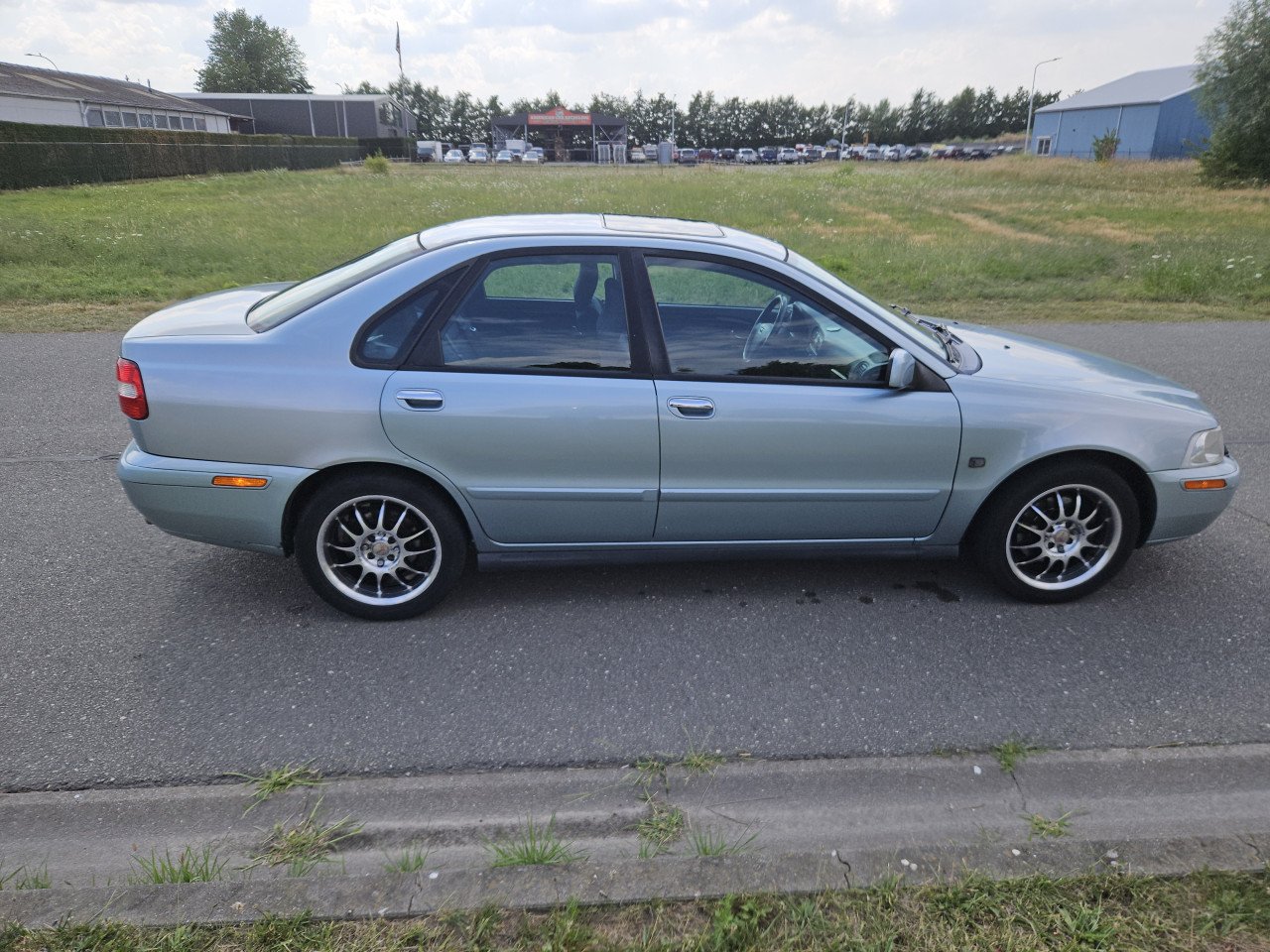 VOLVO S40 1.8-16v  * 795 EURO ! *
