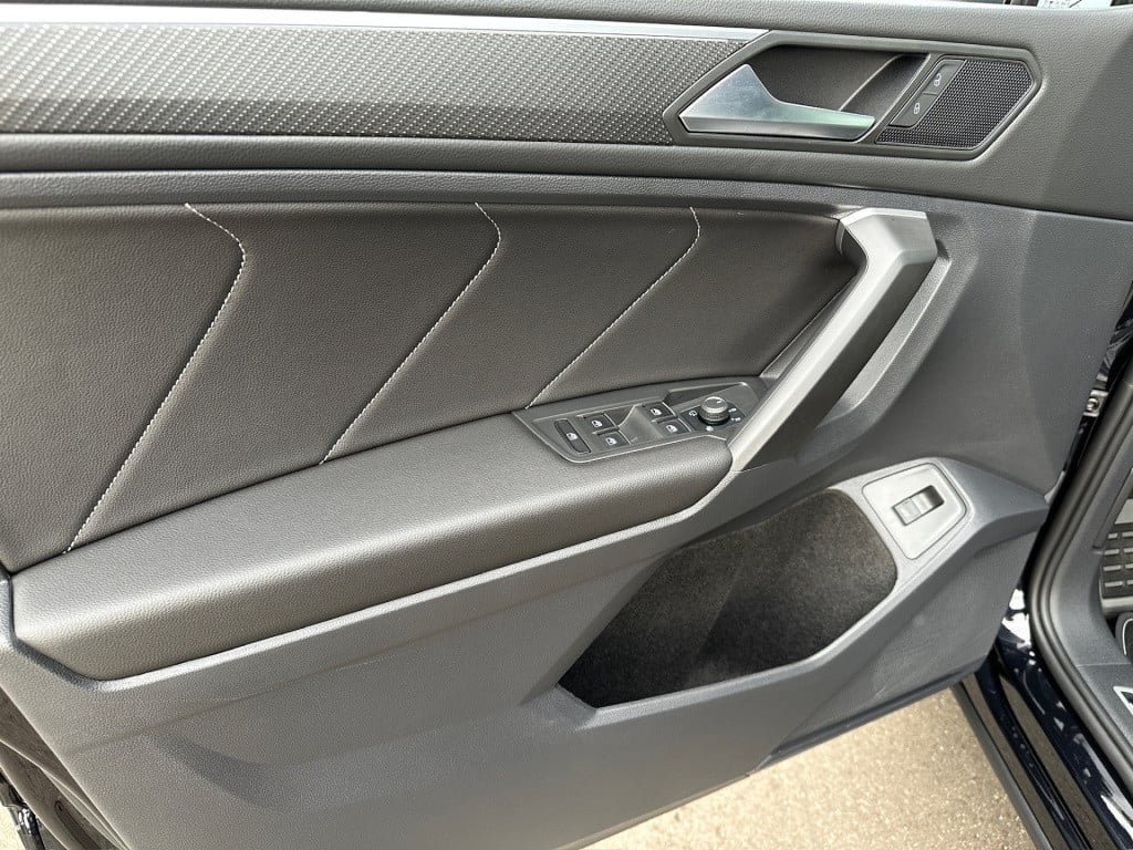 Volkswagen Tiguan Allspace 1.5 tsi 150pk dsg r-line | black line | trekhaak