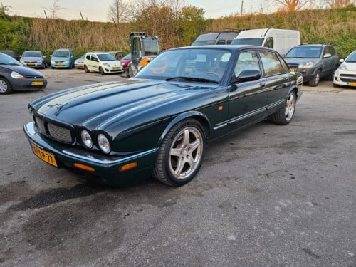 Jaguar Xj xjr 4.0