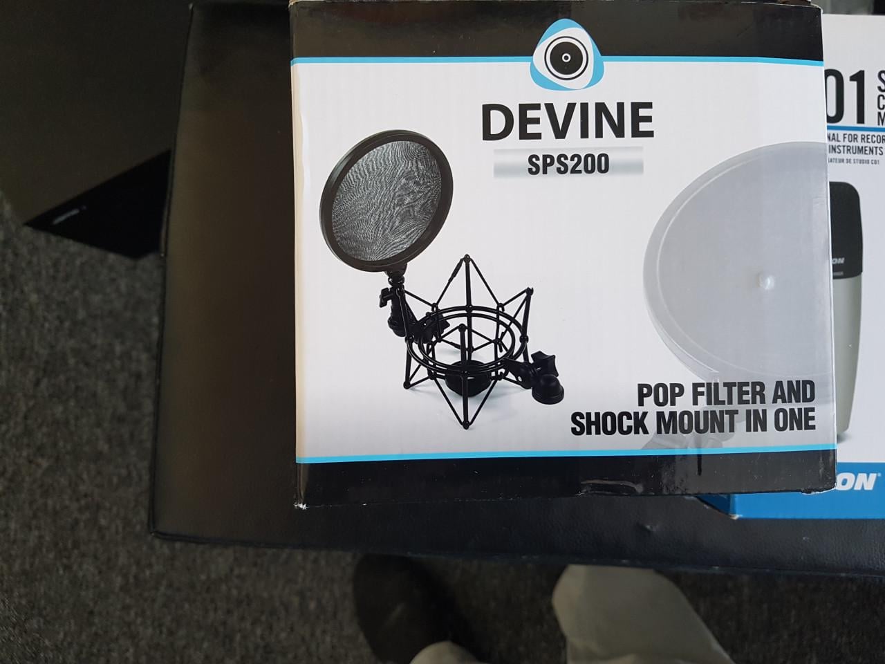 C01 Condensator microfoon ,  inclusief shock mount en popfilter. Z.G.A.N.