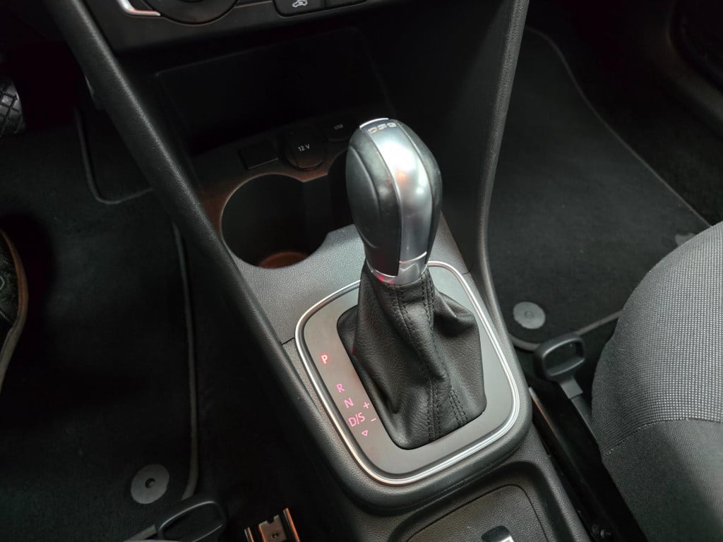 Volkswagen Polo occasion automaat 1.2 tsi highline prachtuitvoering | tweed