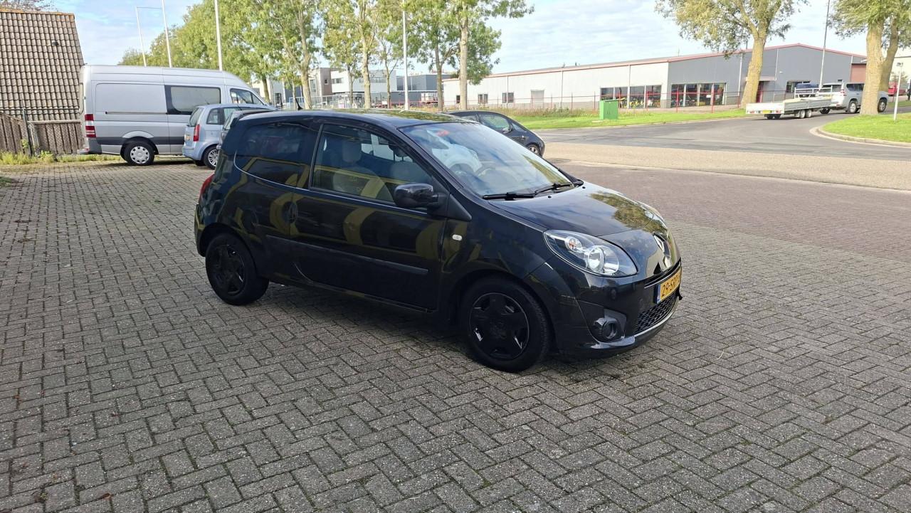 Renault TWINGO 1.2 16v Collection sportief 2011 airco apk 10-2027