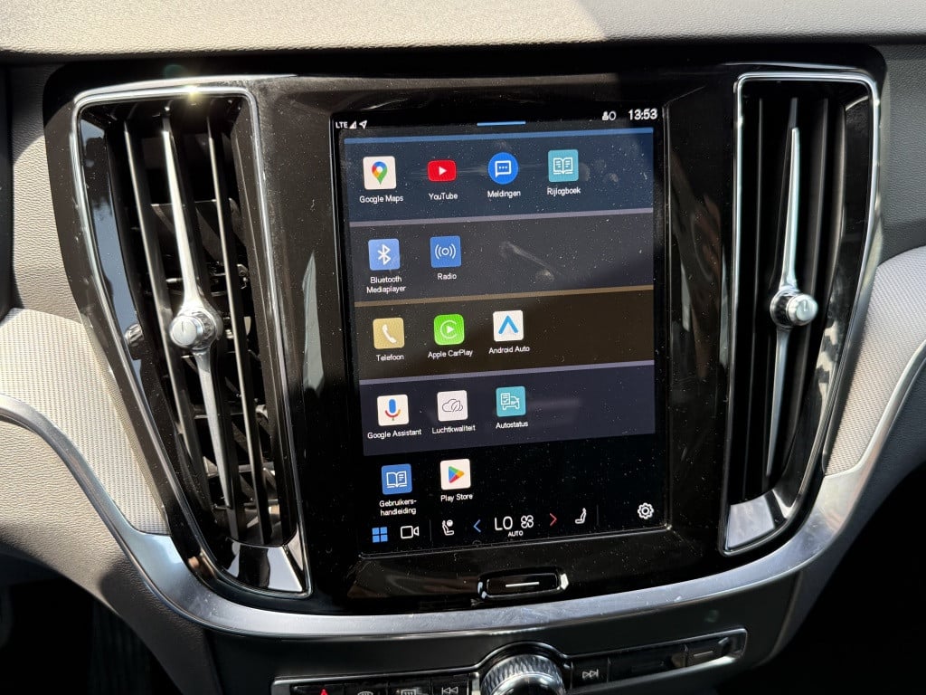 Volvo V60 t6 398pk recharge plus dark| panodak| adap.cruise| trekhaak| cam