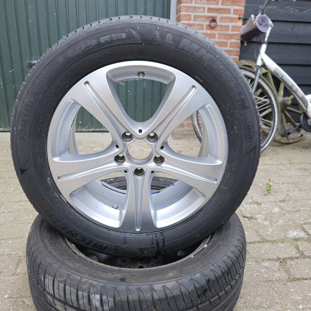 Mercedes E klasse (w213) velgen met banden