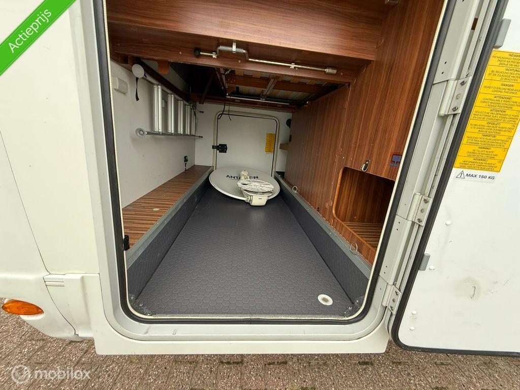 Adria Onbekend matrix m 670 sc plus