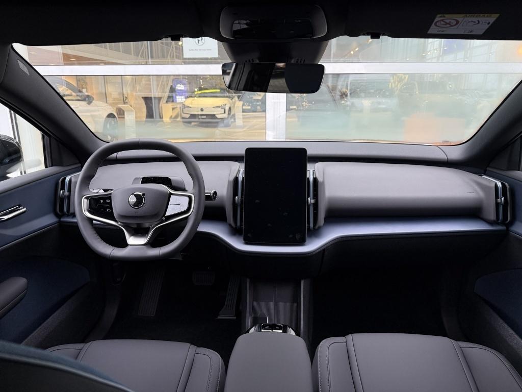 Volvo Ex30 extended plus 272pk/69kwh| adap.cruise| h&k sound| keyless| dab+