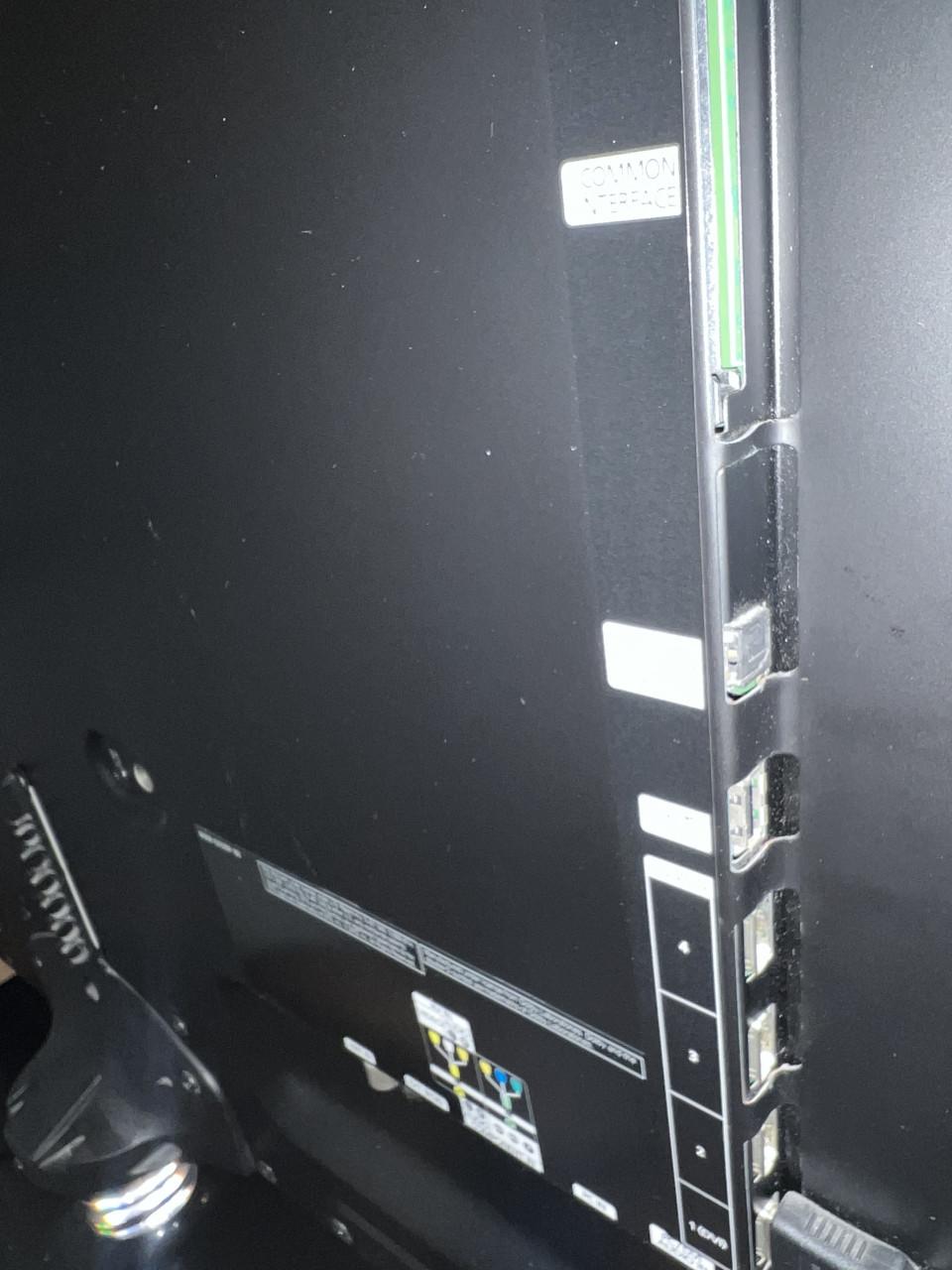 Samsung UE32C4000  LED TV 32 inch HD bijna niet gebruikt