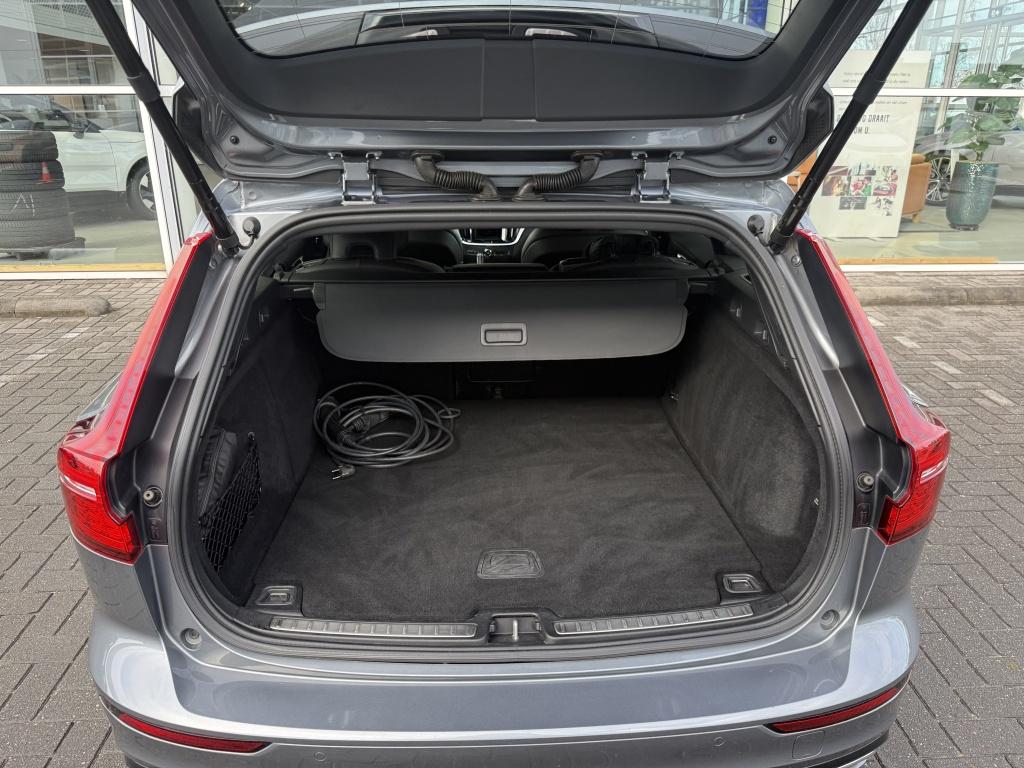Volvo V60 t6 340pk recharge r-design| adap.cruise| camera| h&k sound| keyl