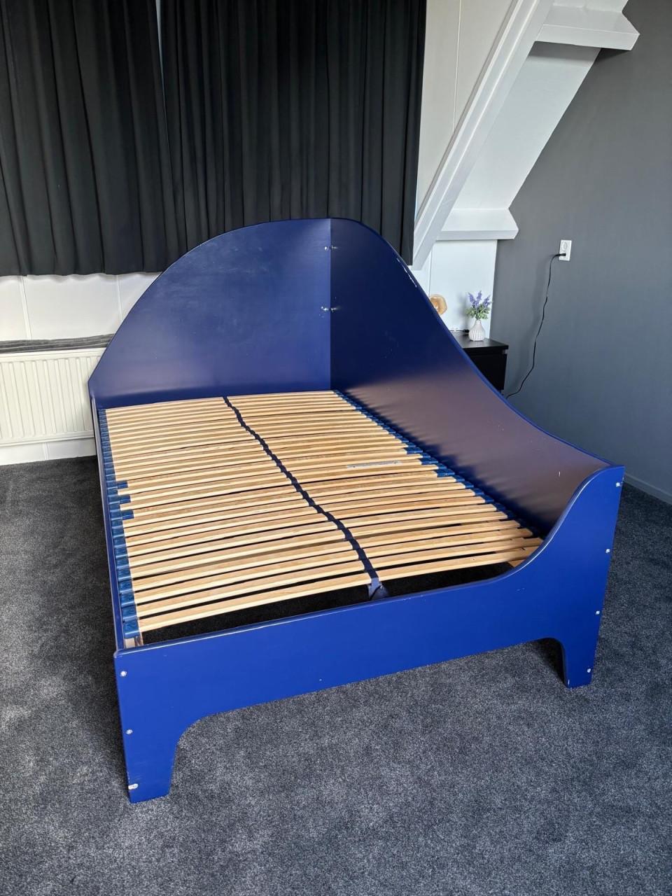 Bed 120 x 210