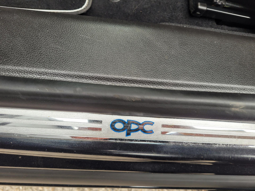 Opel Insignia 2.8 t opc 4x4 automaat recaro 325pk