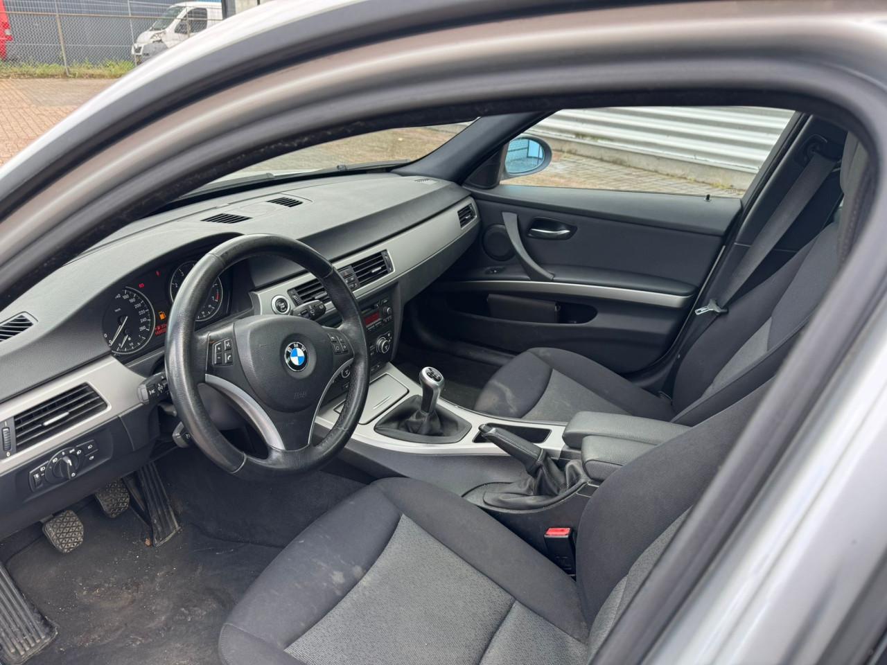 Bmw 318 bj 2008  2750 euro