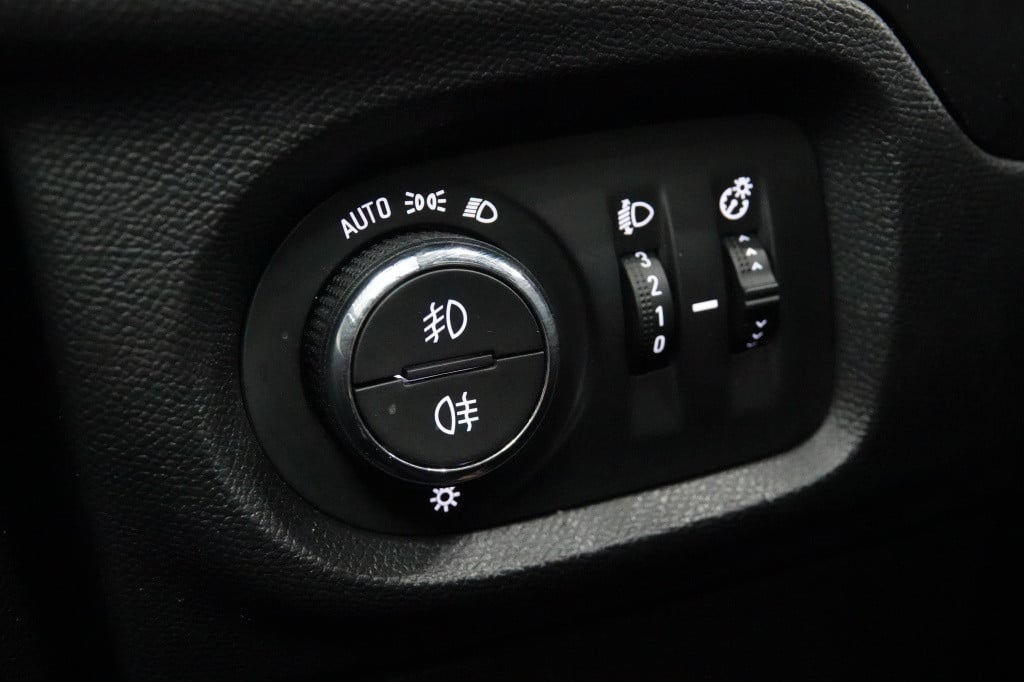 Opel Corsa 1.2 gs line | cruise | carplay | camera | pdc |