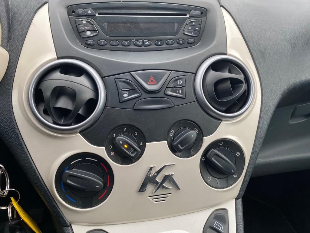 Ford KA 1.2 titanium x >1 eigenaar/ dealer oh/ distributieriem nieuw!<