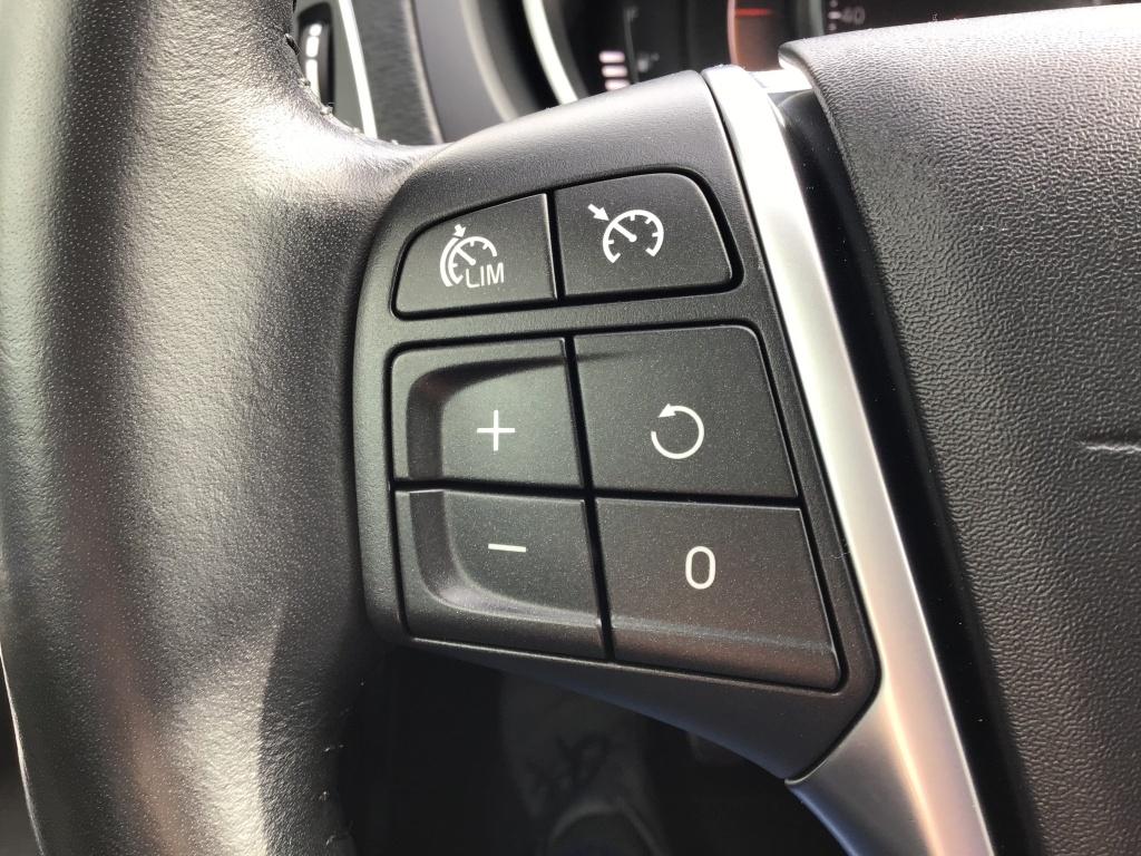 Volvo V40 cross country 2.0 t3 nordic+