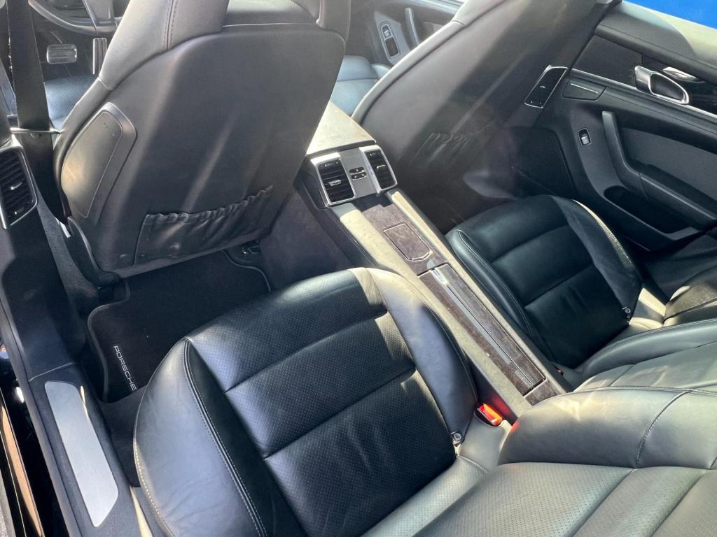 Porsche Panamera schuif/kanteldak, leer, navi, afn. trekhaak enz...