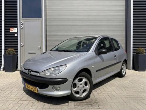 Peugeot 206 1.4 xs/inruilkoopje/apk tot december 2026/beginnersauto/