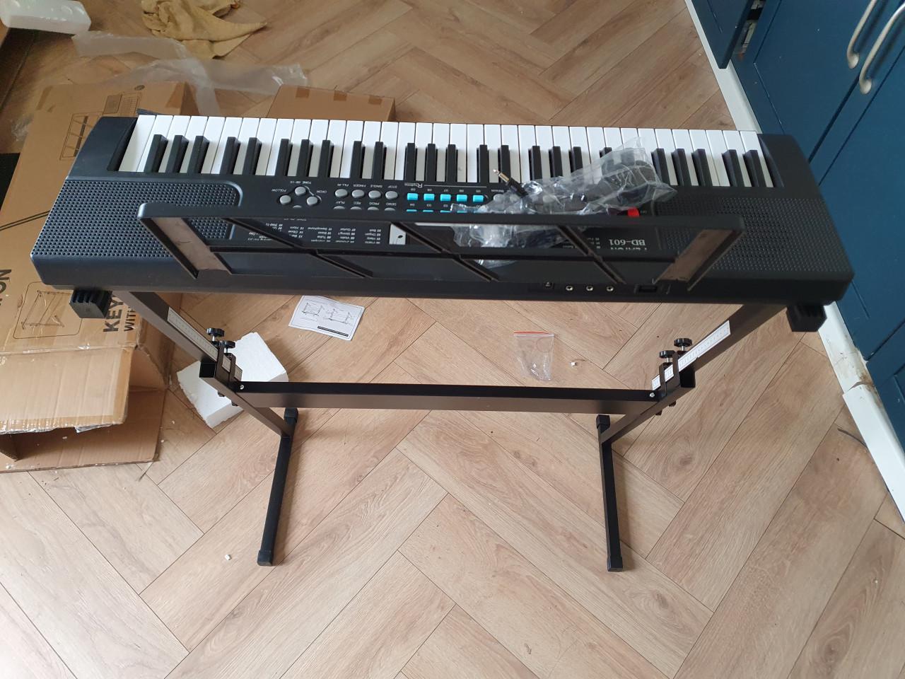 PlayOn keyboard met standaard + microfoon | zgan