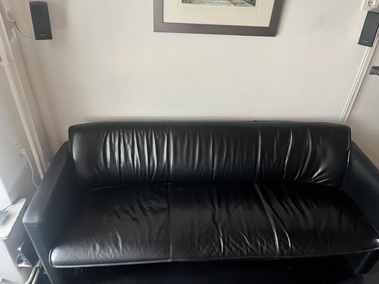 Complete inrichting (Leolux bank en 2x Leolux fauteuil, tafel en 4xstoelen)