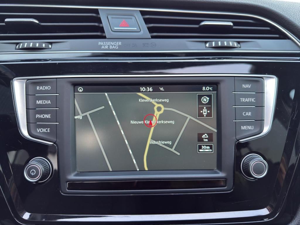 Volkswagen Touran 1.4 tsi highline 7p | panoramadak | camera | wegklaptrekh