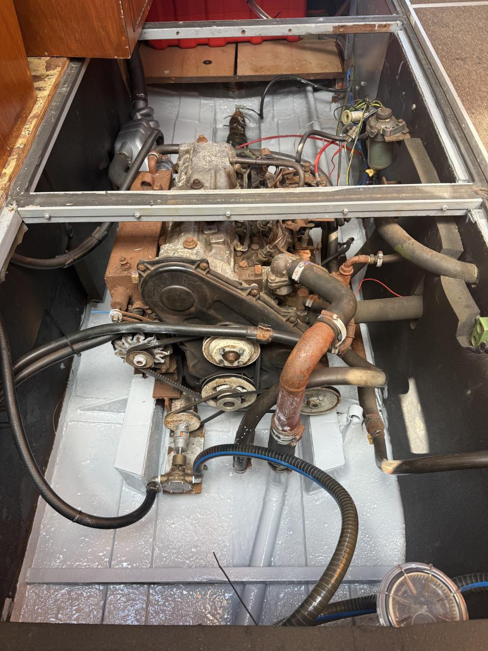 Motorboot 8 meter salonkruiser met stahoogte