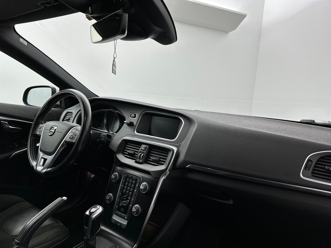 Volvo V40 2.0 T2 R-Design