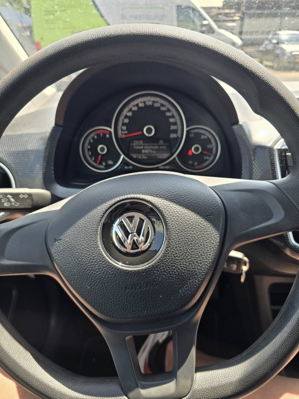 Volkswagen up 1.0 move