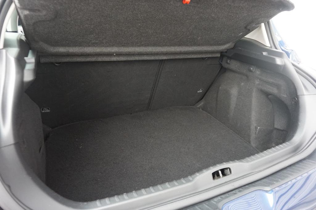 Peugeot 308 1.4 vti xr airco / cruise / elektr. ramen / trekhaak