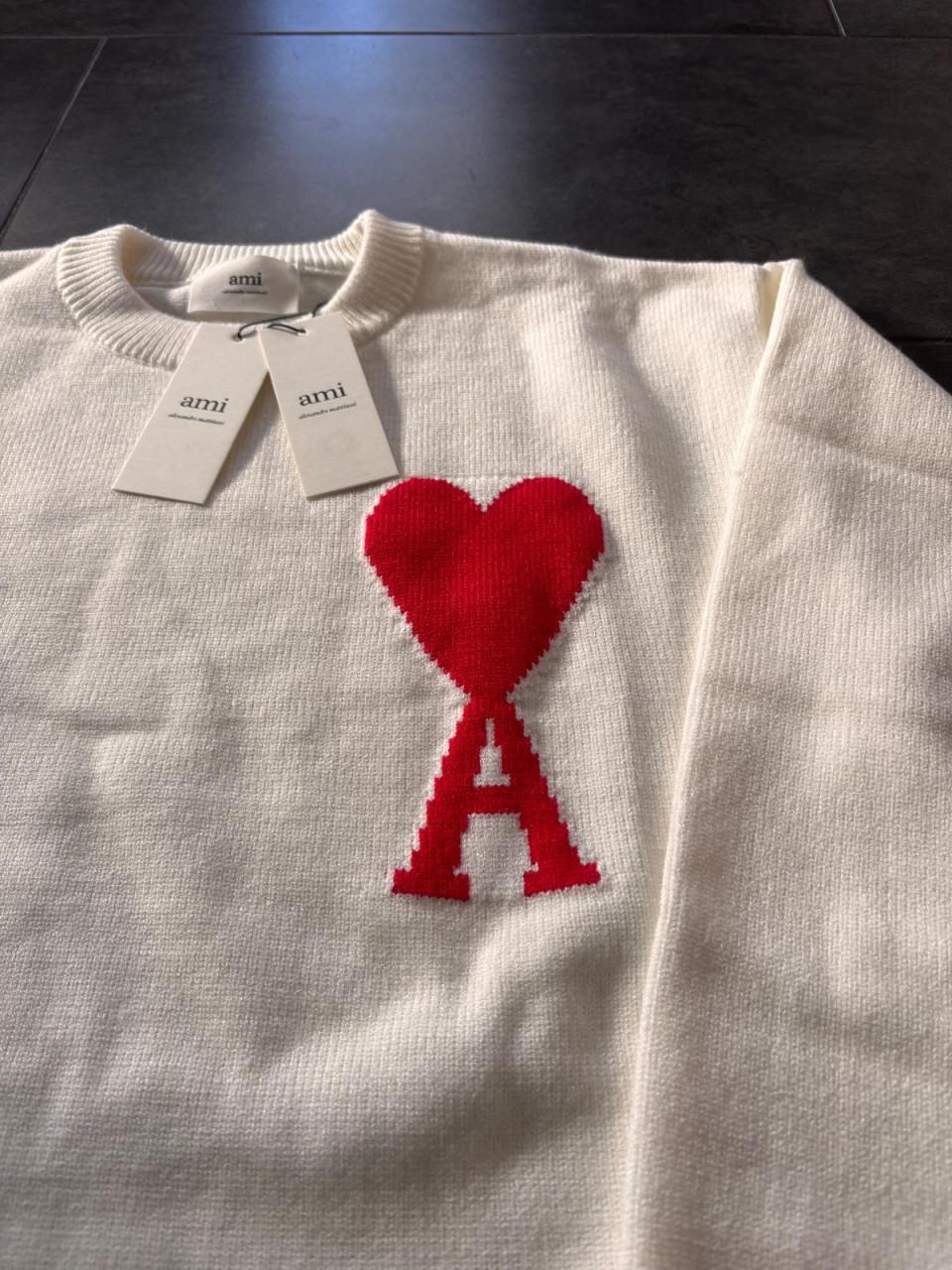 Nieuwe Ami Paris trui. Diverse kleuren.