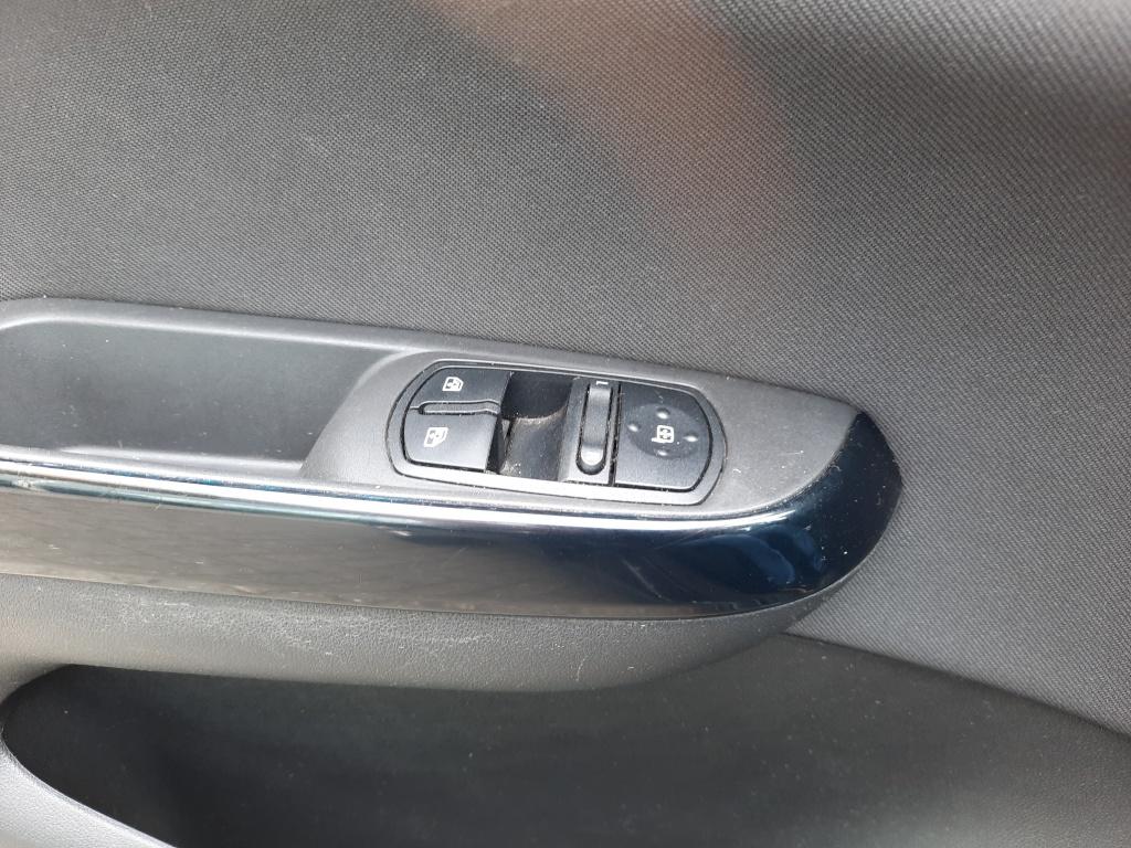 Opel Corsa 1.0 turbo edition | cruise control |